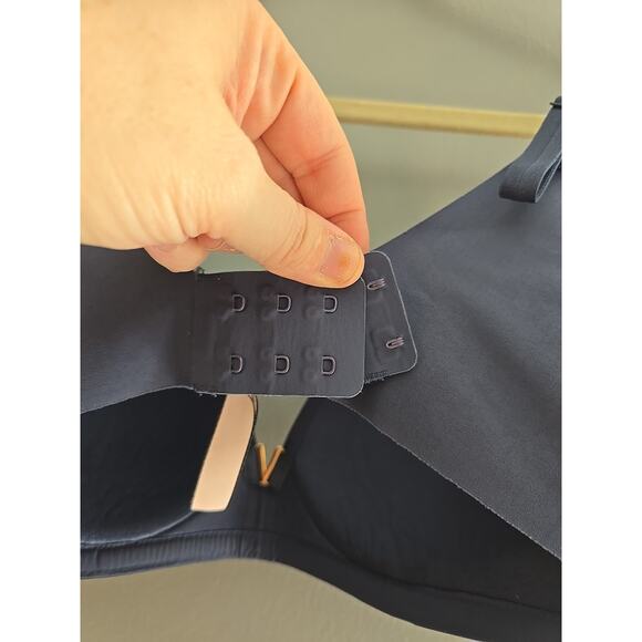 Victoria's Secret Purple Full Coverage Padded Wire Free T-Shirt Bra Size 36D - Picture 4 of 6